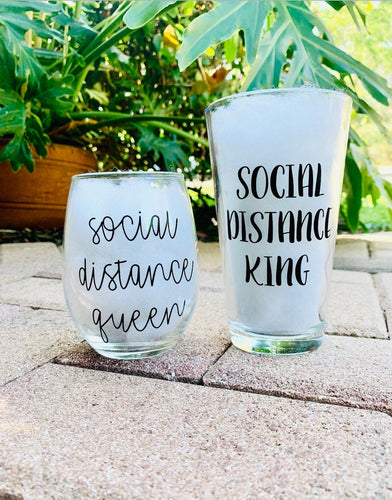 Social distance couple, social distance queen, social distance king, social distancing, quarantine wine glass,social distance set,wine glass